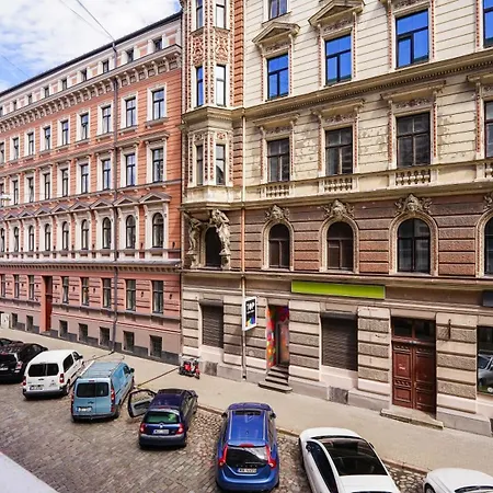 Travelers Heaven Center *